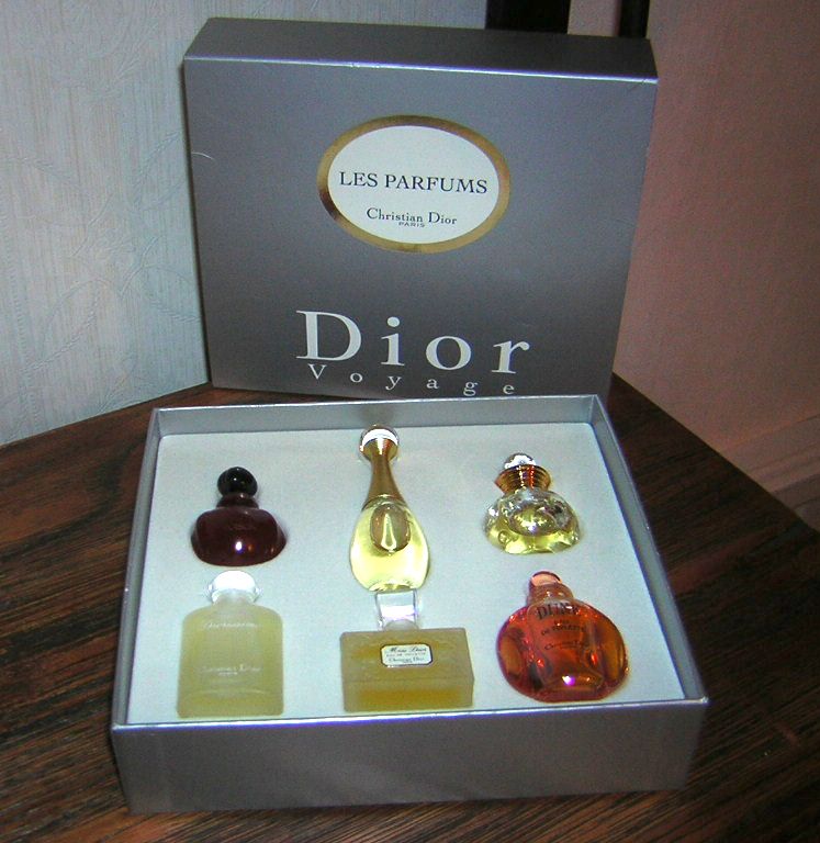 Christian Dior Voyage Perfume Sampler | Hoover House